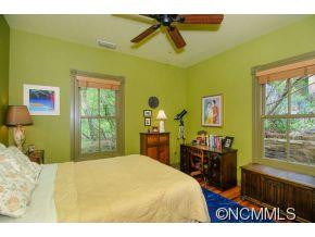 430 West Haywood - Photo 13