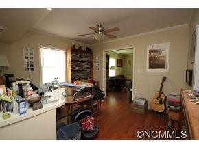 81 Virginia Ave - Photo 4