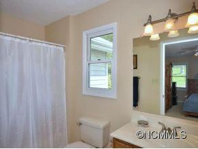 160 KEYSTONE DRIVE - Photo 11