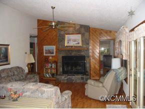 26 Red Oak Drive - Photo 4