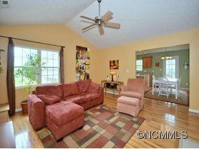 129 HIGH VALLEY ESTATES DR. - Photo 7