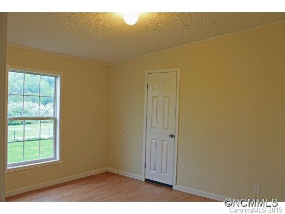 202 Lamonda Dr - Photo 11