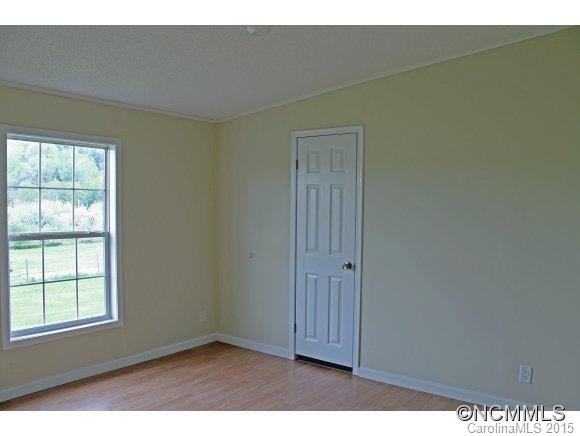 202 Lamonda Dr - Photo 6