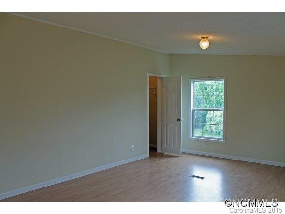 202 Lamonda Dr - Photo 7