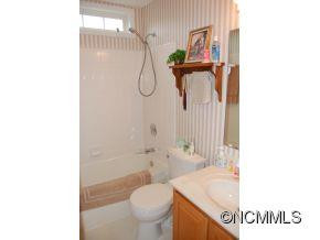 447 Glensprings Drive - Photo 15