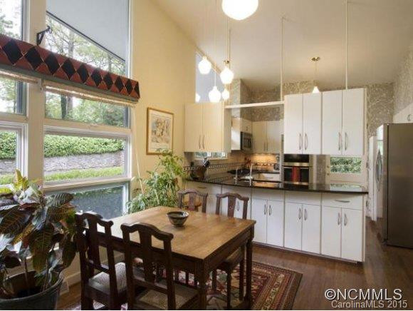 157 WINDSOR DRIVE - Photo 3