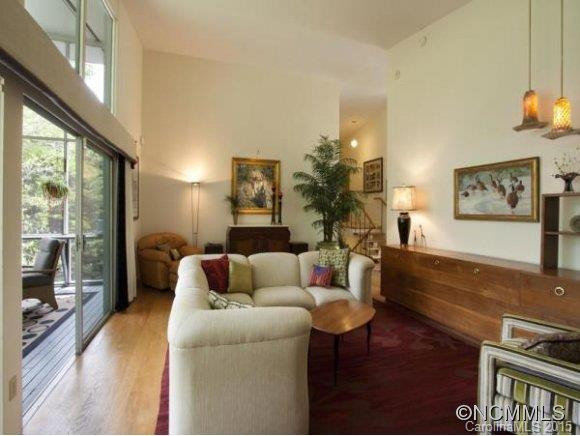 157 WINDSOR DRIVE - Photo 9
