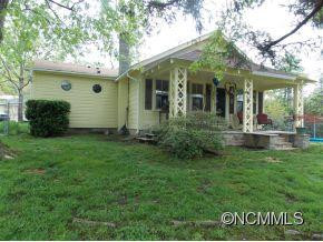 805 DAVIS CIRCLE
