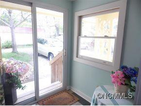 805 DAVIS CIRCLE - Photo 11