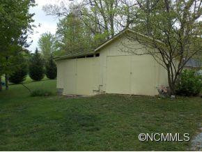 805 DAVIS CIRCLE - Photo 17