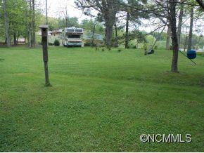 805 DAVIS CIRCLE - Photo 18