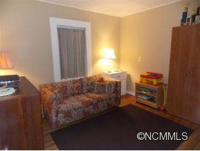 805 DAVIS CIRCLE - Photo 9