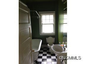 172 S French Broad Avenue - Photo 19