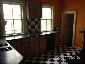 172 S French Broad Avenue - Photo 5