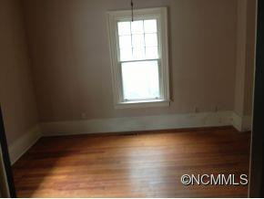 172 S French Broad Avenue - Photo 7