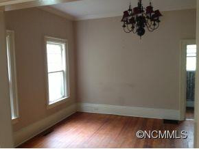 172 S French Broad Avenue - Photo 9