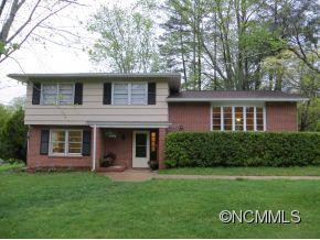 125 Castlerock Dr