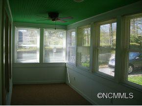 265 Carolina Avenue - Photo 2