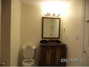 8  VILLAGE LN UNIT A 400 - Photo 11