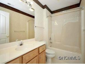 34 Tiverton Lane - Photo 18