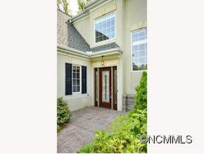 34 Tiverton Lane - Photo 3