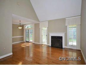 34 Tiverton Lane - Photo 5
