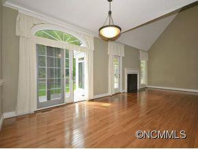 34 Tiverton Lane - Photo 8