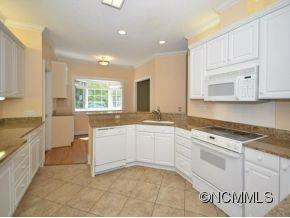 34 Tiverton Lane - Photo 10