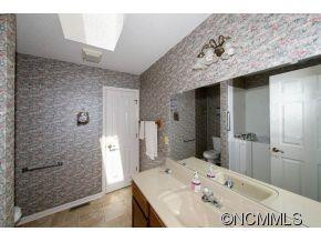 84 Samara Drive - Photo 20