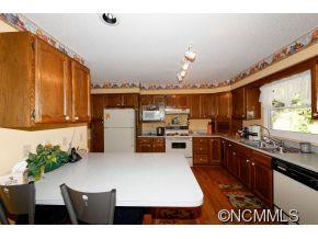 84 Samara Drive - Photo 7