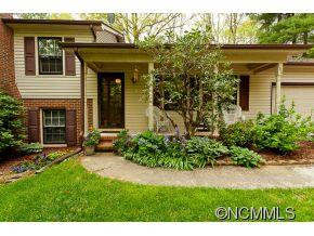 156 Castlerock Drive - Photo 3
