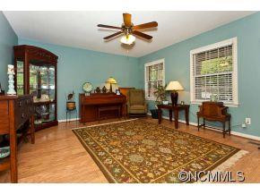 156 Castlerock Drive - Photo 8