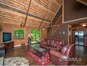 830 SEASONS DRIVE - Photo 2