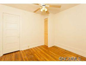539 Oak Hill Court - Photo 13