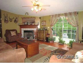 980 Jenkins Valley Road - Photo 2