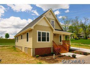 3 Knotty Alder Court
