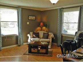 1137 Probart Street - Photo 3