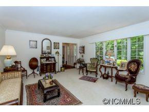 505 Carolina Drive - Photo 2