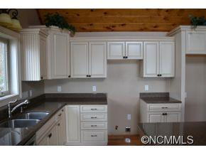 570 Shadyside Drive - Photo 14
