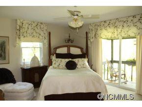 100 Floral Drive - Photo 13