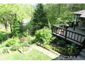 100 Floral Drive - Photo 18
