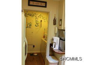 100 Floral Drive - Photo 7