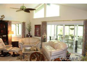 100 Floral Drive - Photo 8