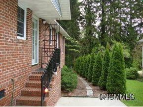 320 REGAL ST - Photo 17