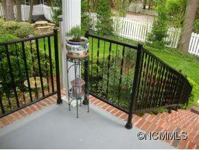 320 REGAL ST - Photo 20