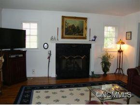 320 REGAL ST - Photo 3