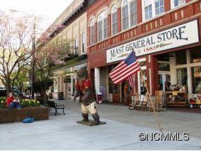 320 REGAL ST - Photo 24