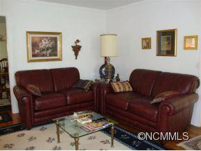 320 REGAL ST - Photo 4