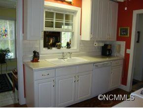 320 REGAL ST - Photo 6
