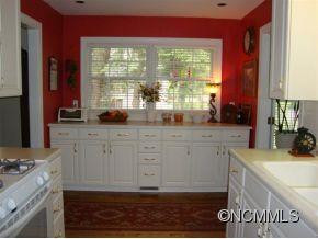 320 REGAL ST - Photo 7